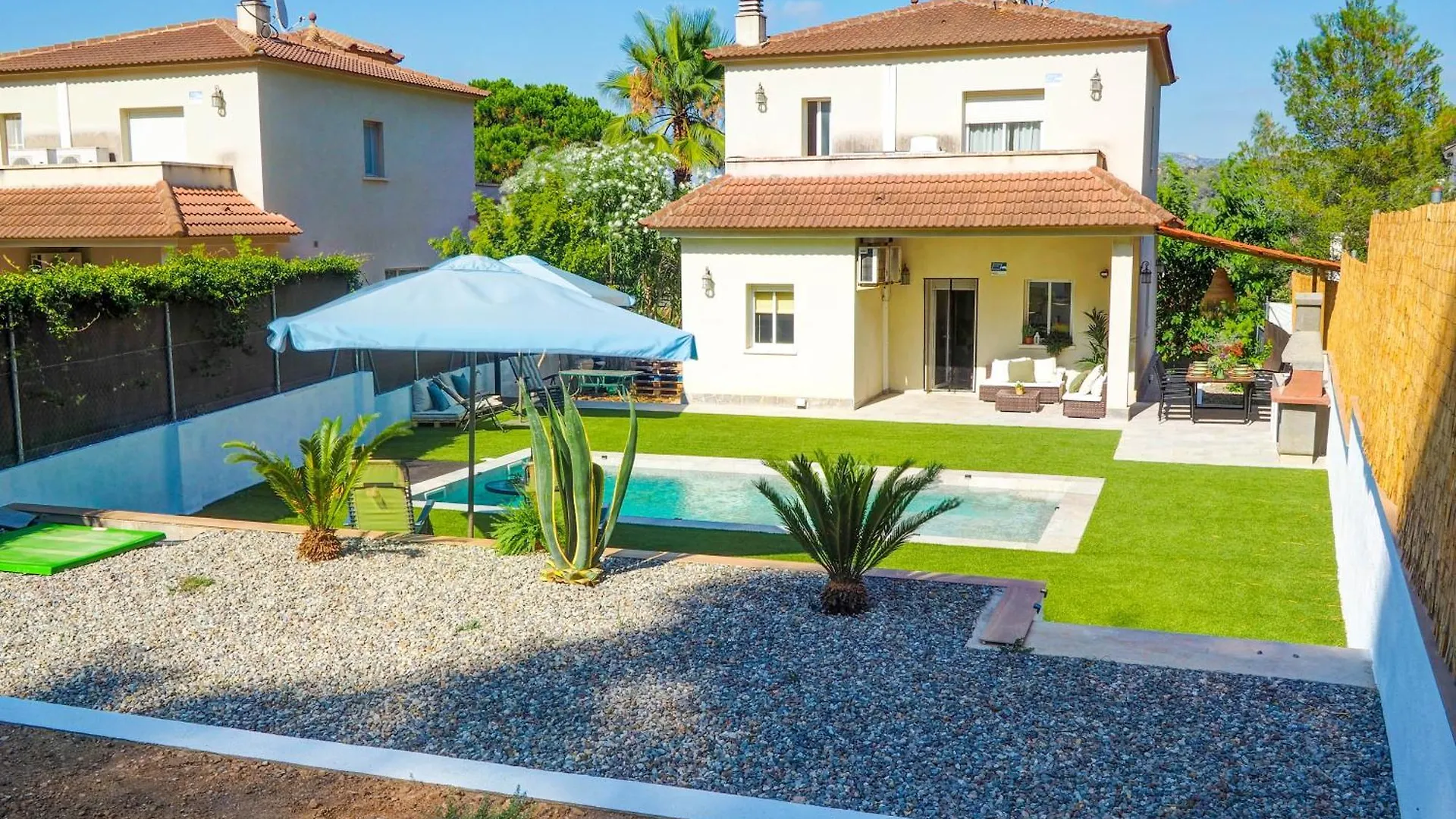 Villa Claudia By Hello Homes Sitges contacts