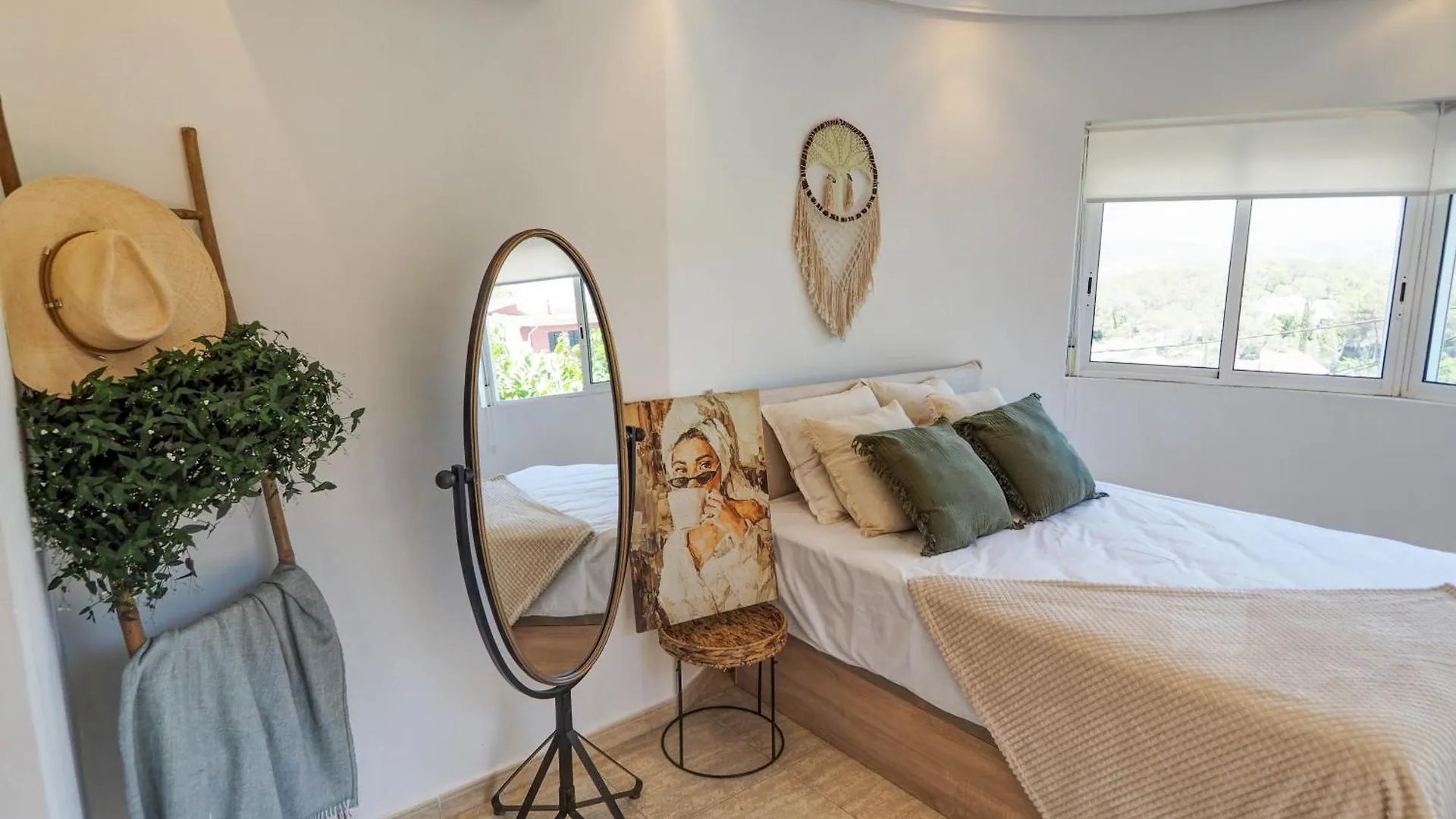 Villa Claudia By Hello Homes Sitges 0*,